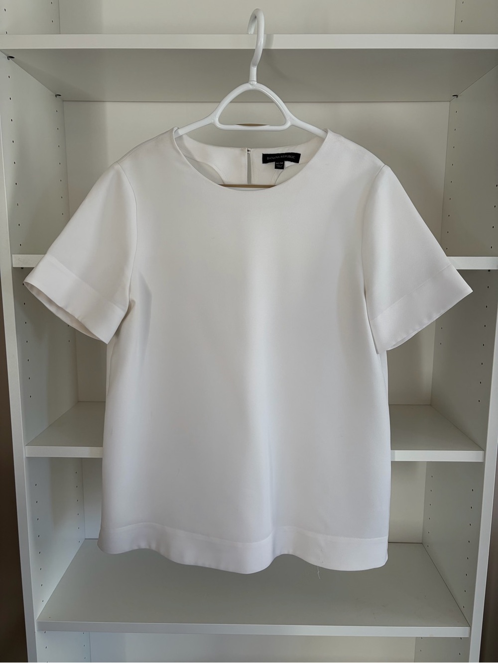 Banana Republic Cream Short Sleeve Crewneck Top